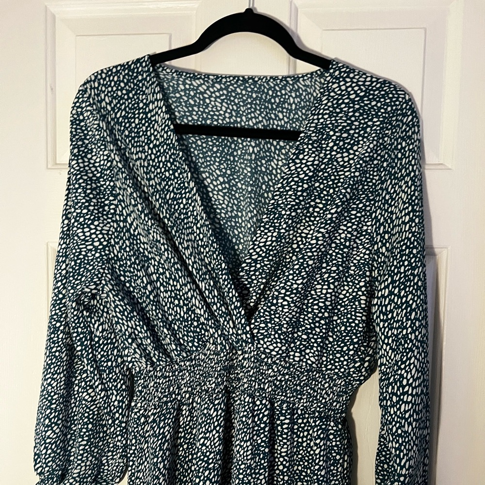 Amazon faux wrap dress, high/ low, Long sleeve, green and white print Sz L